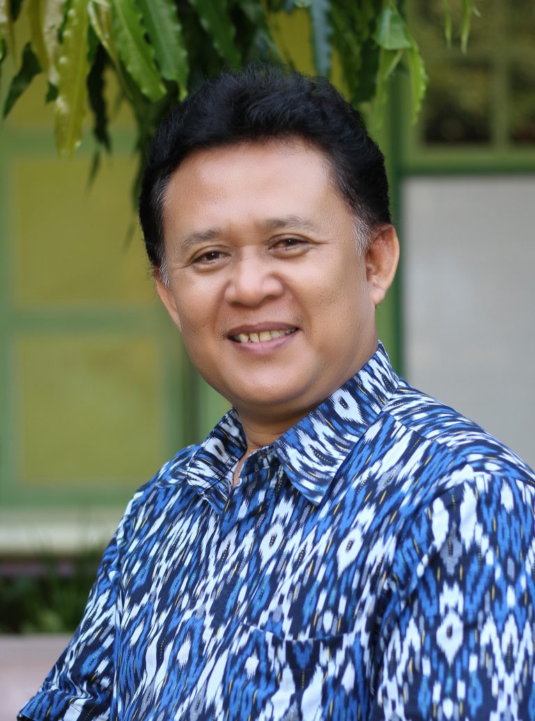 Profil Guru dan Karyawan